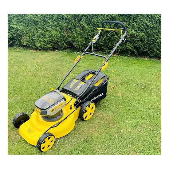 Autre vue : Tondeuse à batterie Nemura TDB446 80 V (2 × 40 V) 46 cm autotractée